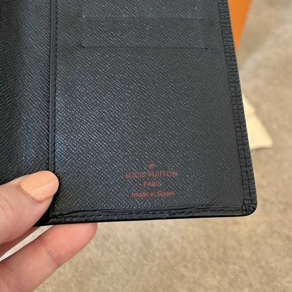 Louis Vuitton Epi Black Long Bifold wallet - Picture 8 of 10